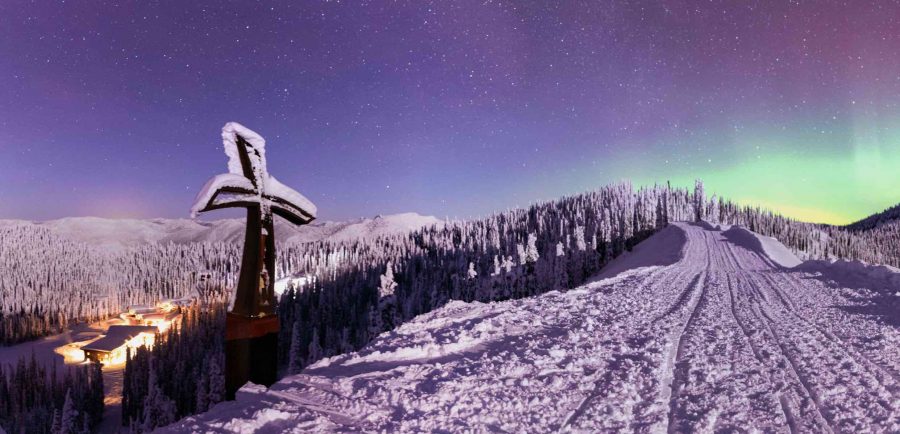 baldface-craig-kelly-cross-with-northern-lights-snowboard-paradise