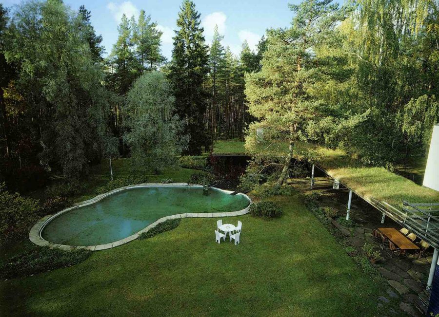 A Brief History of Skateboardings Love Affair w/ Architecture + Vice Versa